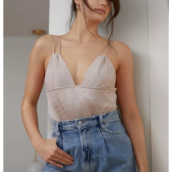 NWT UO Satin Textured Plisse Scoop-Back Bodysuit - Picture 1 of 3